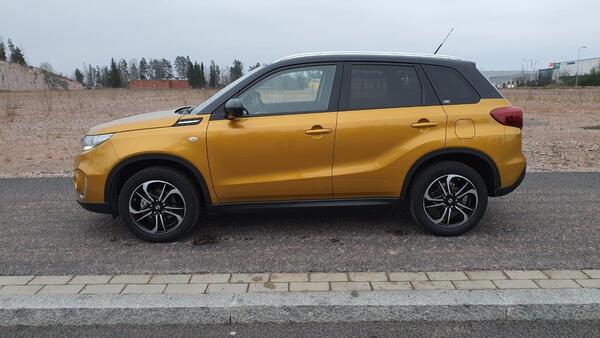Suzuki Vitara Hybrid – jouhea manuaali