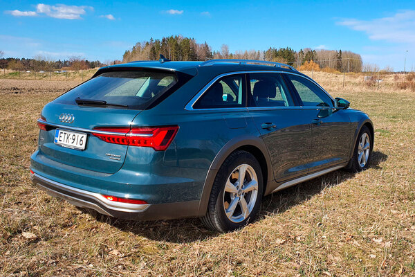 Audi A6 Allroad - iso, mukava ja nelivetoinen