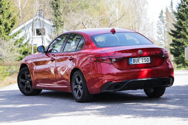 Alfa Romeo Giulia – Tyylitietoisille nautiskelijoille