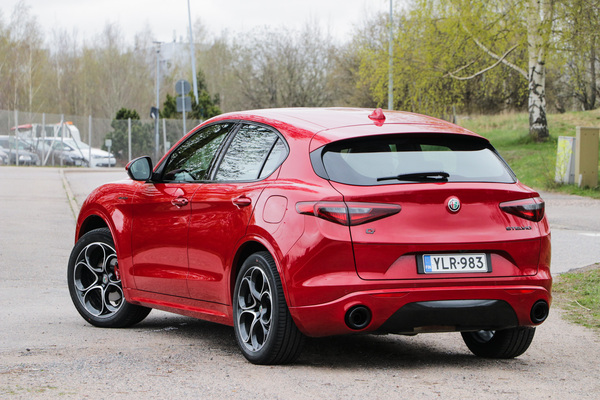 Alfa Romeo Stelvio – Enemmän kuin katumaasturi