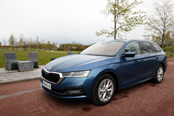 Skoda Octavia Combi - tekniikkaa ja tyyliä koko rahan edestä