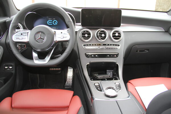 Uusi Mercedes-Benz GLC Coupé toteuttaa ajajan toiveet