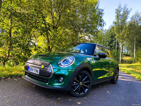 MINI Cooper SE – Minitunnelmaa myös sähkömuodossa