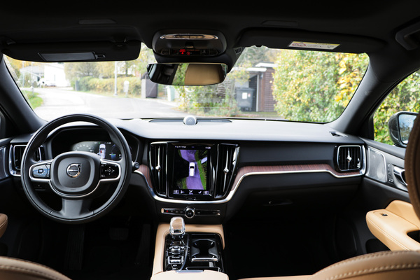 Volvo V60 T8 – Tästä ei farmari parane