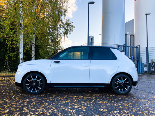 Honda e – Odotettu sähköuutuus