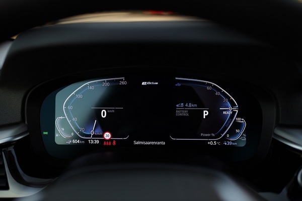 Nautinnollinen neliveto BMW 530e xDrive - BMW Hybridimallisto osa 1 Nautinnollinen neliveto BMW 530e xDrive - BMW Hybridimallisto osa 1