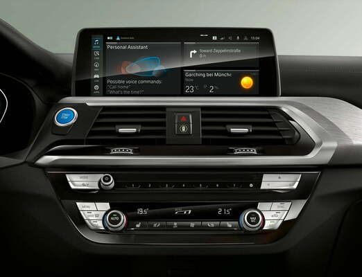 BMW iX3 rikkoo ennakkoluuloja täyssähköautoista BMW iX3 rikkoo ennakkoluuloja täyssähköautoista