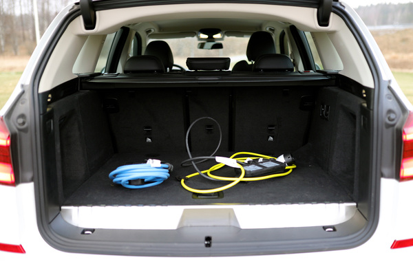 Tilava ja kätevä katumaasturi BMW X3 xDrive30e - BMW Hybridimallisto osa 4 Tilava ja kätevä katumaasturi BMW X3 xDrive30e - BMW Hybridimallisto osa 4