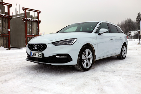 Seat Leon Sportstourer e-Hybrid - hyvinvarusteltu lataushybridi