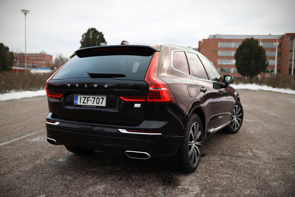 Volvo XC60 T6 AWD - turvallinen, laadukas ja mukava