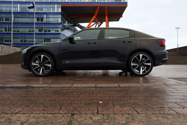 Polestar 2 - korkeatasoinen sähköauto Ruotsista