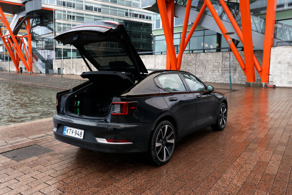 Polestar 2 - korkeatasoinen sähköauto Ruotsista