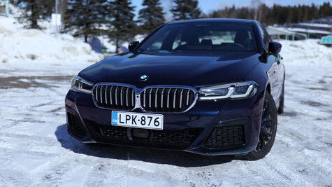BMW 545e xDrive ei tingi tehoissa - BMW Hybridimallisto osa 9
