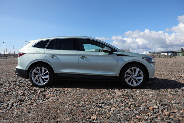 Skoda Enyaq iV - Sähköautojen kilpailu kovenee