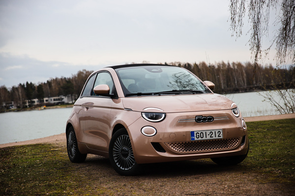 Fiat 500 – Syötävän söpö sähköauto