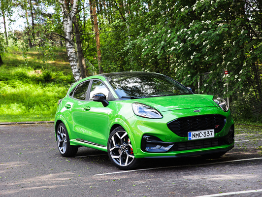 Ford Puma ST – Ärhentelevä katumaasturi