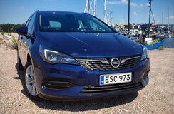 Opel Astra Wagon - perusauto bulkkia paremmalla ajomukavuudella