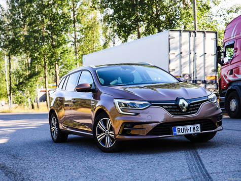 Renault Megane E-TECH – F1-radalta perhefarkuksi