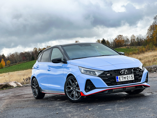 Hyundai i20N – Pikkusportti ralliperimällä