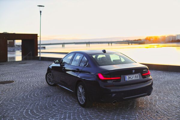 BMW 320e - ladattava kolmonen kohtuullisella budjetilla