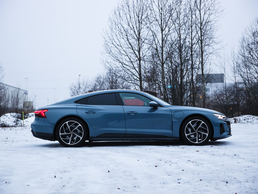 Audi E-Tron GT – Sähkösportti pistää parastaan