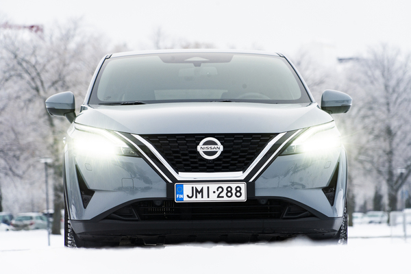 Näin turvallisuus parantaa ajettavuutta - uusi Qashqai pärjää premium-merkeille