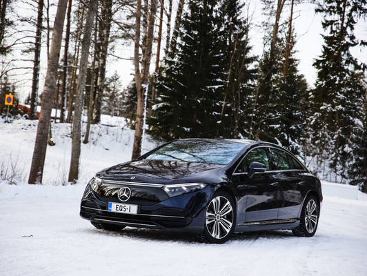 Mercedes-Benz EQS – Kutsuvat maailman parhaaksi