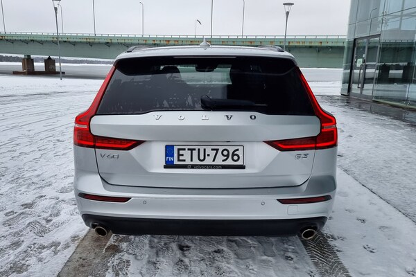 Volvo V60 B3 DCT - Riittääkö B3 eli 163 hevosvoimaa farmari-Volvoon?
