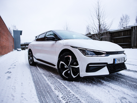 Kia EV6 – Perheauto tai ärhäkkä GT 