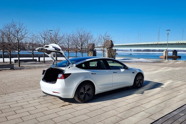 Tesla Model 3 Standard Range Plus - Energiatehokkuutta suorituskyvyllä