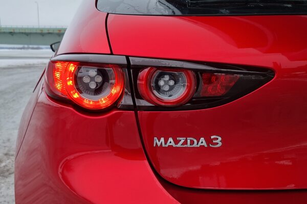 Mazda3 Skyactiv-X - uutta polttomoottoririntamalla