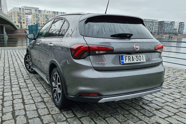Fiat Tipo Cross - huonon tien taitaja