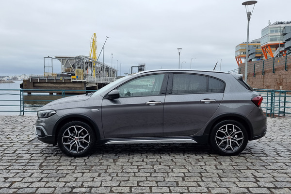 Fiat Tipo Cross - huonon tien taitaja