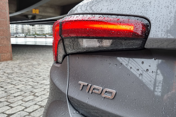 Fiat Tipo Cross - huonon tien taitaja