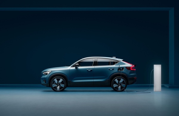 Volvojen kokonaispäästöt vertailussa: miten XC40 pärjää sähköisille malleille?