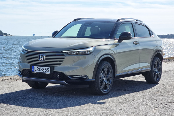 Honda HR-V - hymyilevä hybridi