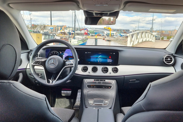 Mercedes-Benz E All-Terrain - maastokykyä ja mukavuutta farmarina