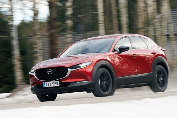 Mazda CX-30 - houkutteleva paketti korkean ajoasennon ystävälle