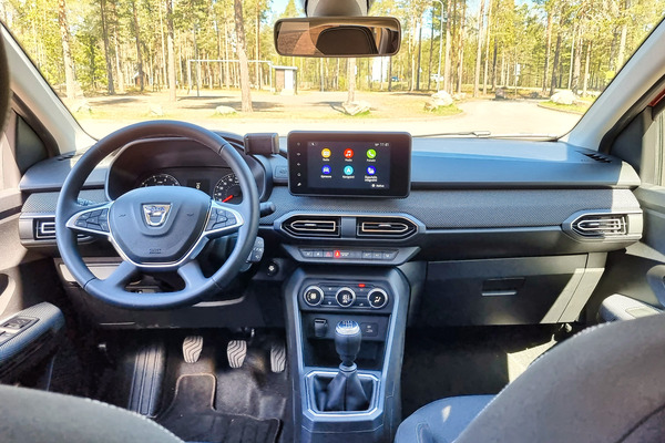 Dacia Jogger - paljon edullista tilaa perheautoiluun