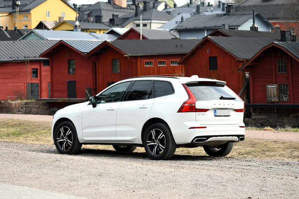 Lisää huolettomuutta, vähemmän päästöjä - Tommi hankki hybridi-Volvon yksityisleasingilla