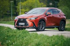 Lexus NX450h - parhaille katumaastureille on löytynyt uusi haastaja
