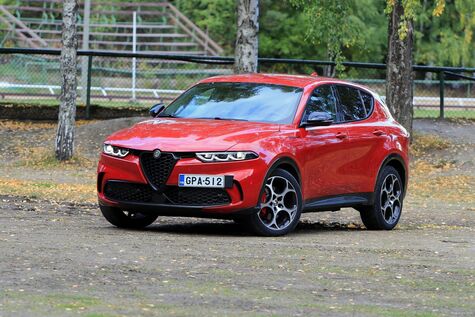Alfa Romeo Tonale - vaikea keksiä kauniimpaa katumaasturia