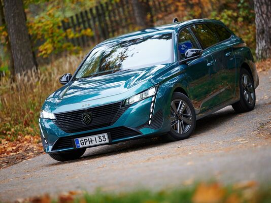 Peugeot 308 SW -perhefarmari antaa paljon vastinetta rahalle