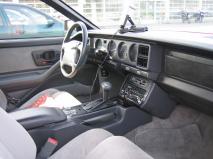 Tyypit: Pontiac Firebird Sport Coupé