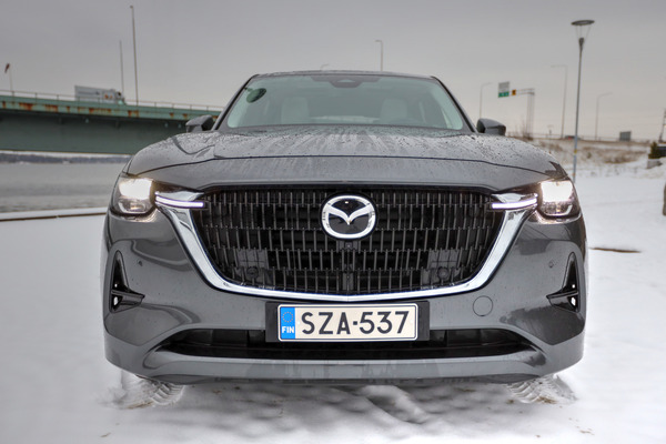 Mazda CX-60 - iso ja sporttinen katumaasturi