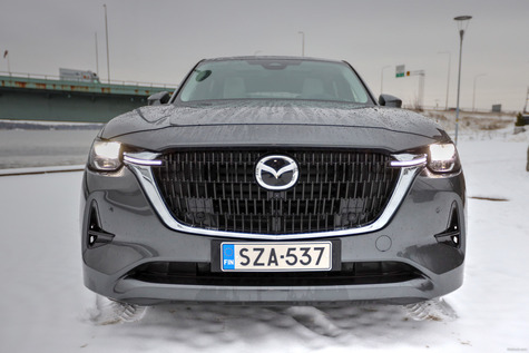 Mazda CX-60 - iso ja sporttinen katumaasturi