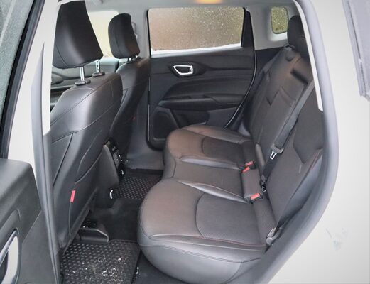 Hybridivoimaa katumaasturiluokkaan -	Jeep Compass PHEV 4xe Trailhawk