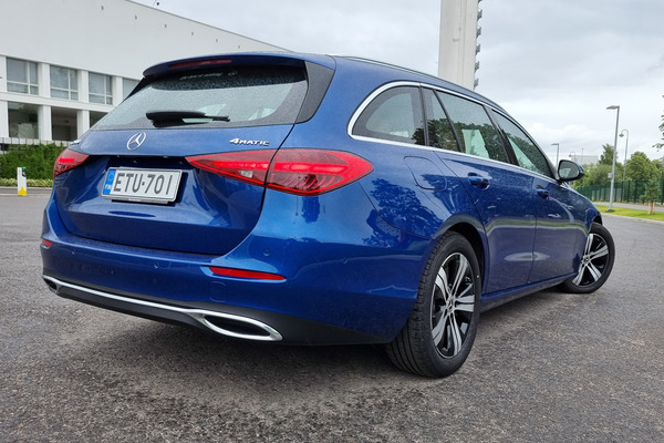 Mercedes-Benz C 200 4Matic T - laadukas kokonaisuus