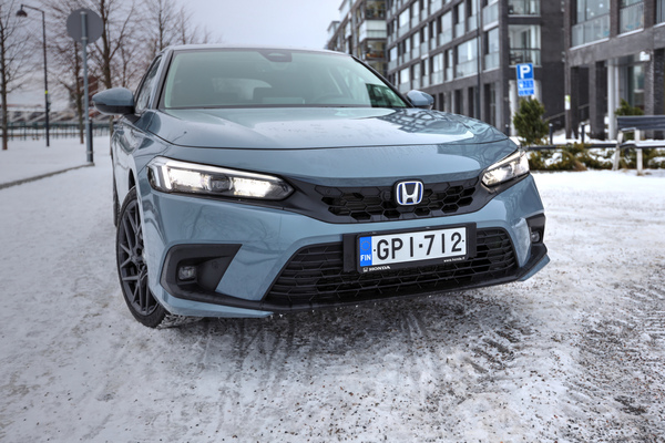 Honda Civic Hybrid - Luokkaloikka meni ohi suomalaisilta?