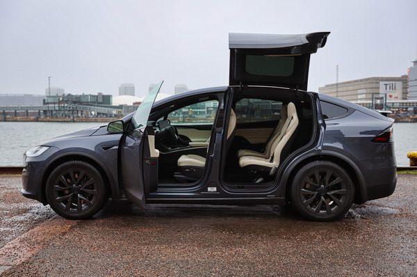 Tesla Model X Plaid - katumaasturin suorituskyky uudelle tasolle